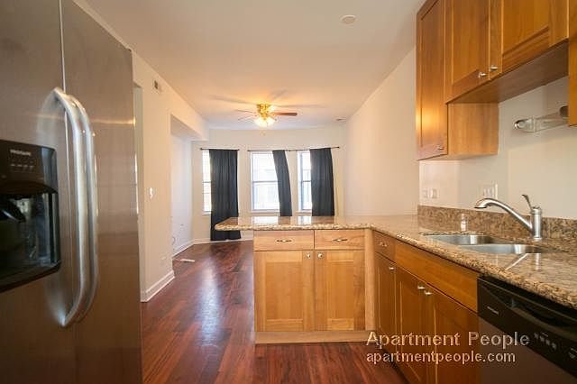 1st image of 3009 W Gunnison St APT 1s