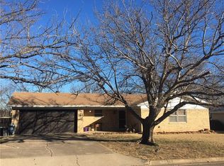 910 Penrod Dr, Granbury, TX 76048
