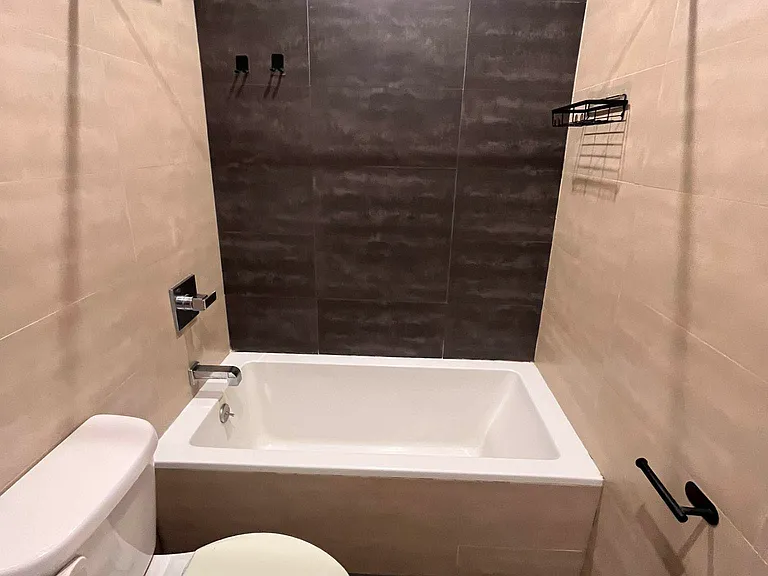 127 Kingston Ave #2R — Photo 6