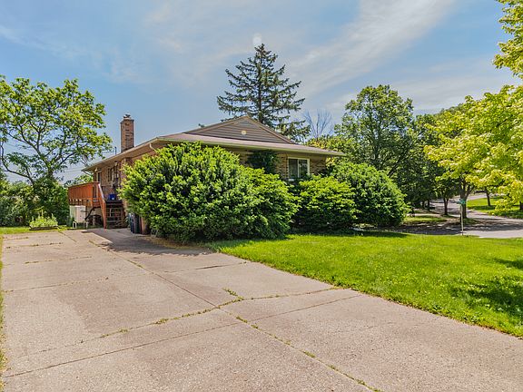 5th image of 1490-1492 Bemidji Ct #1490