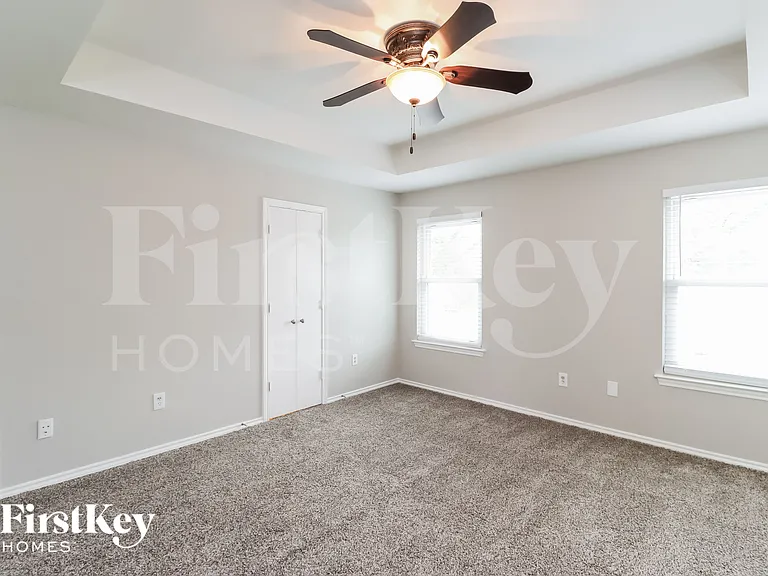 1105 Carrington Ct — Photo 6