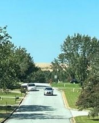 Exterior Neighborhood (street photo)