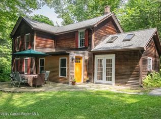 66 River St, Chatham, NY 12037