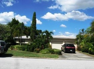 428 Bath Club Blvd N, North Redington Beach, FL 33708
