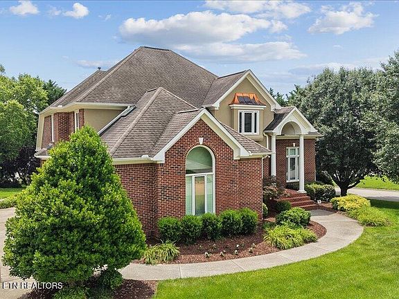 4th image of 9114 Hailes Abbey Ln