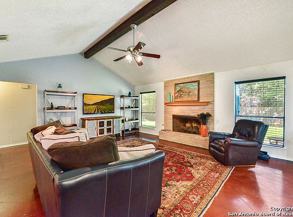 5th image of 2926 Oak Sprawl St