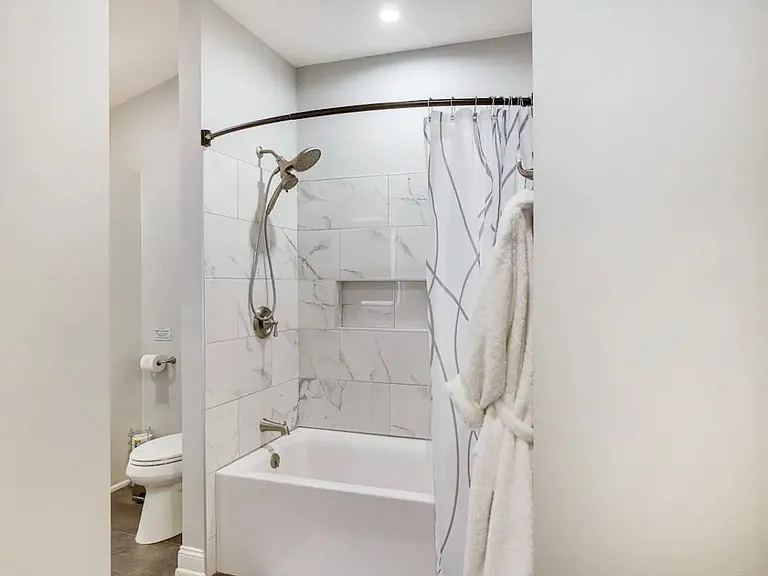 37 Pinecrest Dr #A — Photo 16
