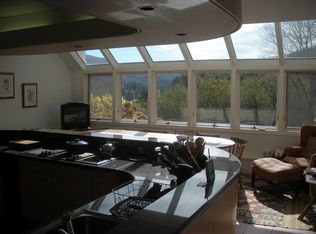 8 Whitney Hill Rd, Tunbridge, VT 05077