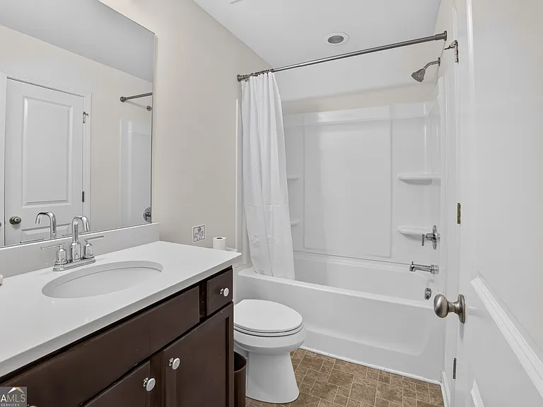 865 Society Cir SW — Photo 17