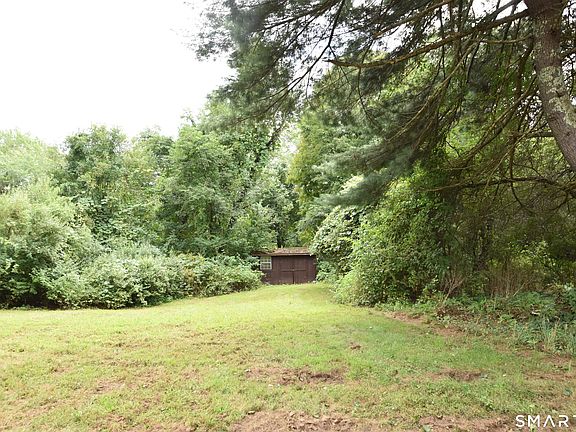 5th image of 28 Hickory Road