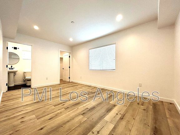 5th image of 4177 1/2 S Normandie Ave