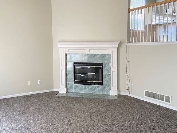3rd image of 232 NE Victoria Pl #1E