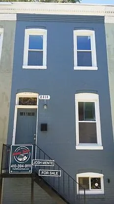 2318 Hunter St — Photo 1