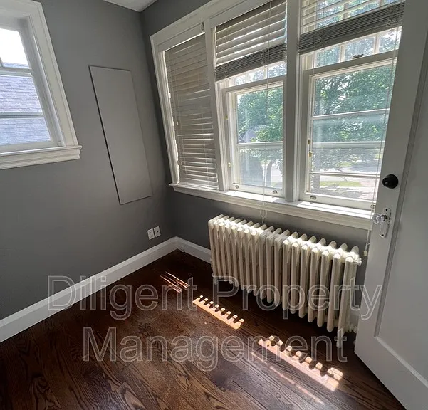 642 Bolivar St #MAIN FLOOR — Photo 22