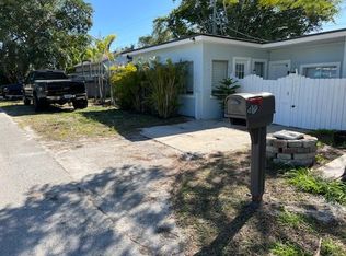 1074 NE Orange Ave, Jensen Beach, FL 34957