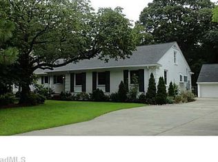 110 Knollwood Dr, Greensboro, NC 27403