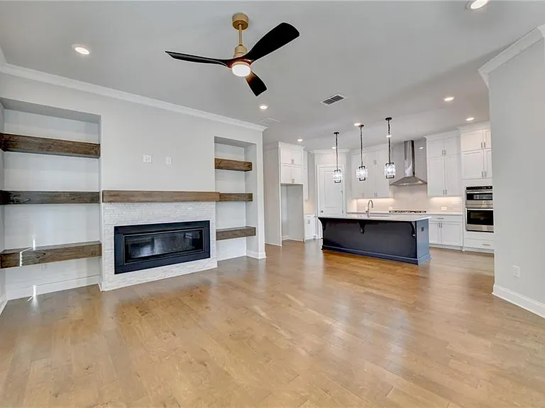 4536 Molder Dr — Photo 16