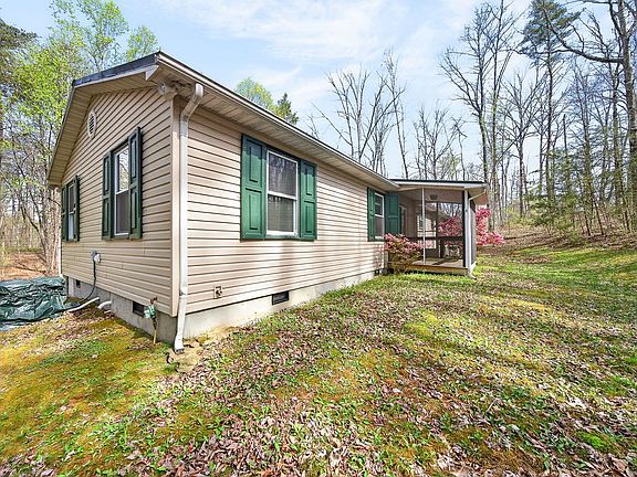 2nd image of 4067 Blaylock Rd