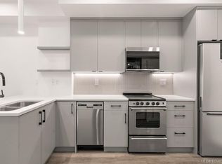 610 Lampson St #408, Esquimalt, BC V9A6A1