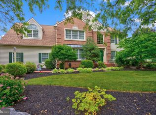 404 Rhoda Dr, Lancaster, PA 17601