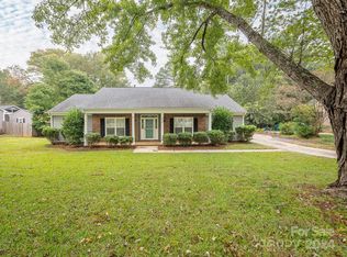 1018 Thornsby Ln, Matthews, NC 28105