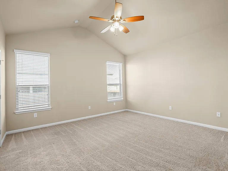 16440 Pienza Dr — Photo 16