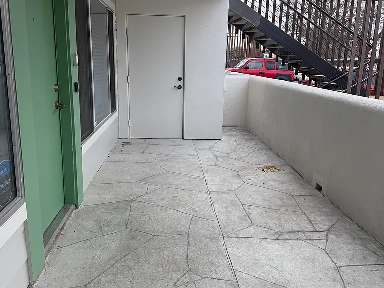 2200 Dickson Dr #101 — Photo 2