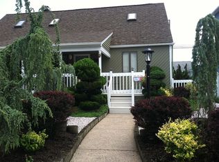 307 N Nassau Ave, Margate, NJ 08402