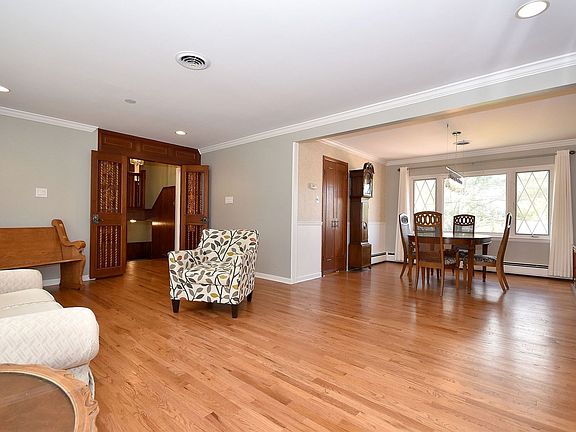 5th image of 401 Concord Dr