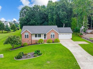 2497 Carriage Ln, Lincolnton, NC 28092