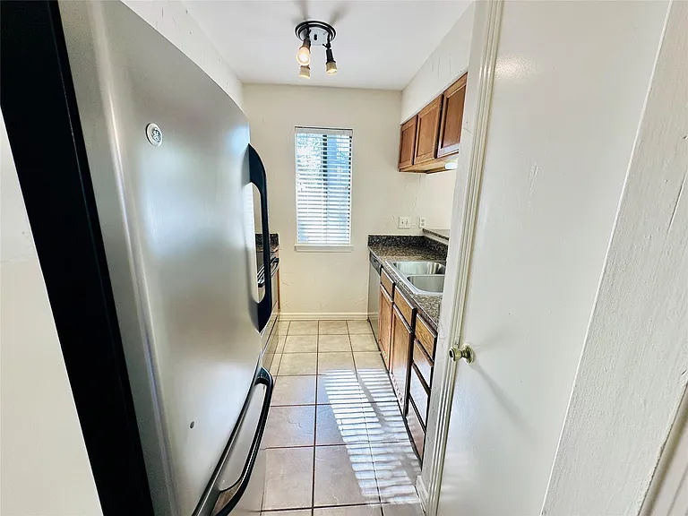 6810 Deatonhill Dr #116 — Photo 8