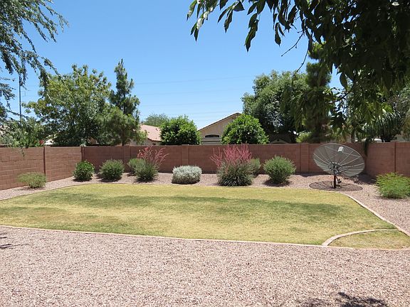 2nd image of 2821 E Rockwood Dr
