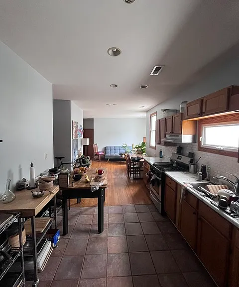 5668 N Clark St #2 — Photo 2