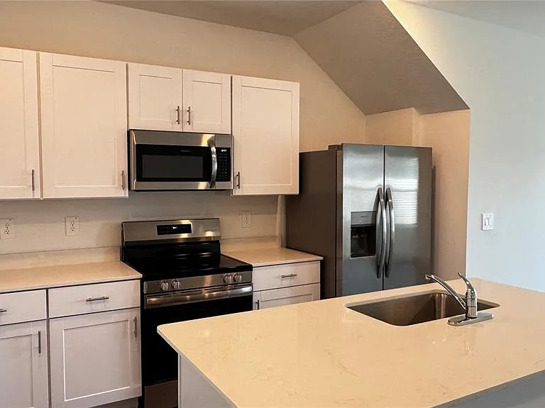 4967 SW 83rd Pl — Photo 2