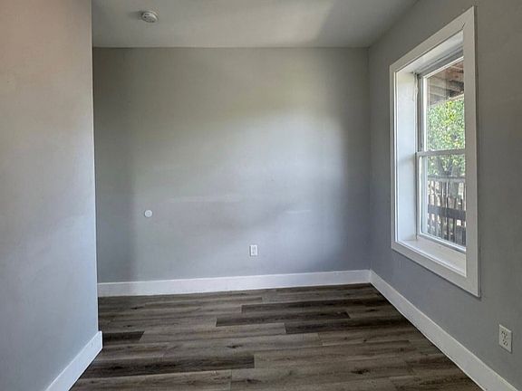 2nd image of 186 Hawthorne Ave #L3