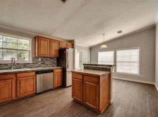 108 Pleasant Run, Azle, TX 76020