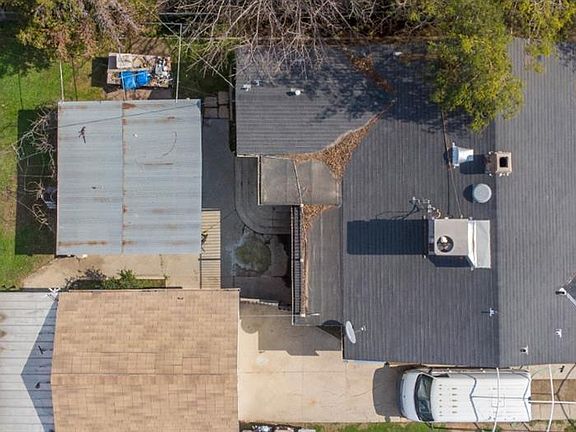 3rd image of 322 11th St