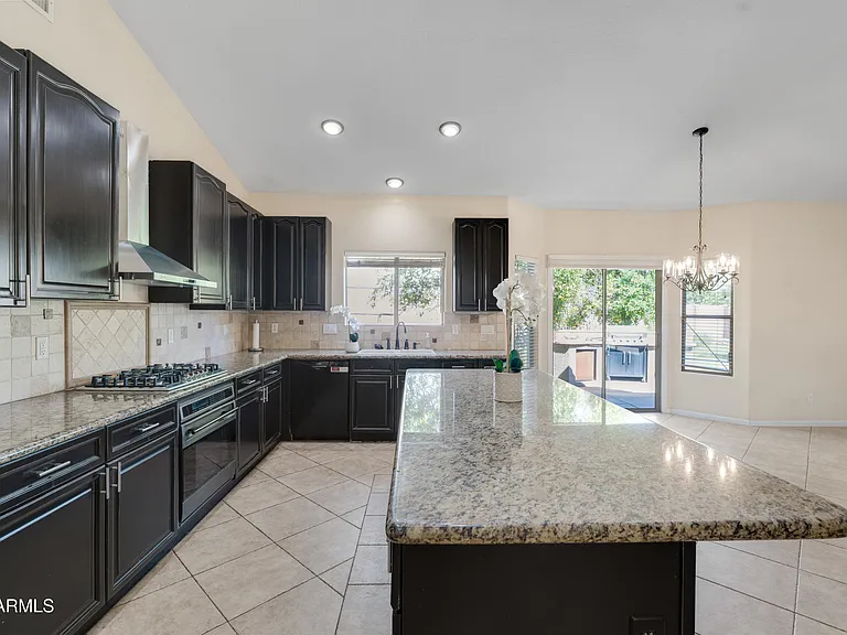4335 E Fox Cir — Photo 31