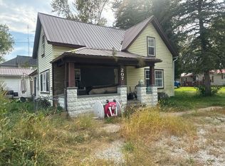 207 W Calhoun St, Claypool, IN 46510