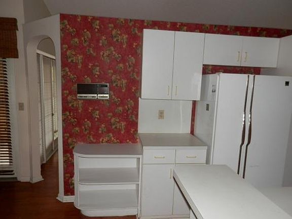 5th image of 11459 Lakeview Dr