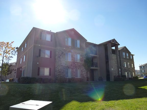 Newer beautiful bldg