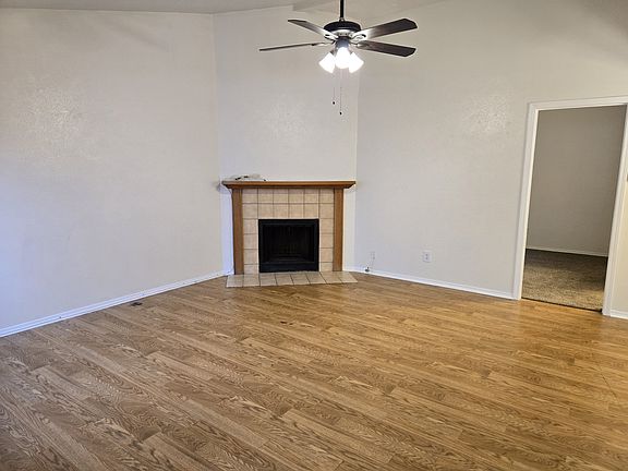 4th image of 454 Dollins St
