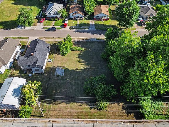 4th image of NW 4th St Lot 9&10