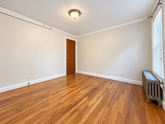 5th image of 145 Pleasant St #1