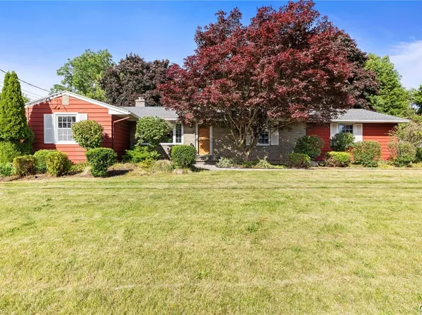 15 Drumlins Ter, Syracuse, NY 13224