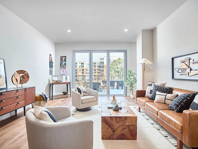 214 Hunt St #306 — Photo 9