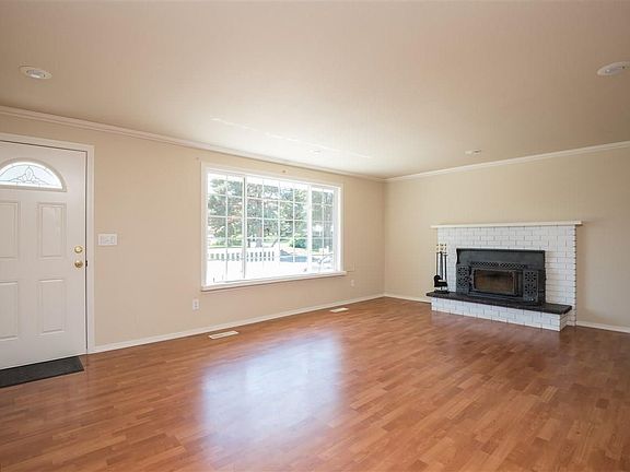 3rd image of 6212 W 5th Ave