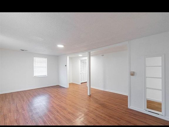 2nd image of 400 W 2nd St