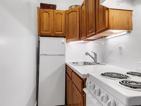 4th image of 138 Joralemon St APT 4R