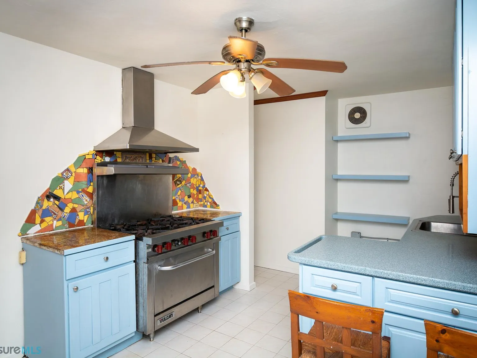 3 bed, 2.5 bath, 2270 sqft, $2,500 — Photo 4